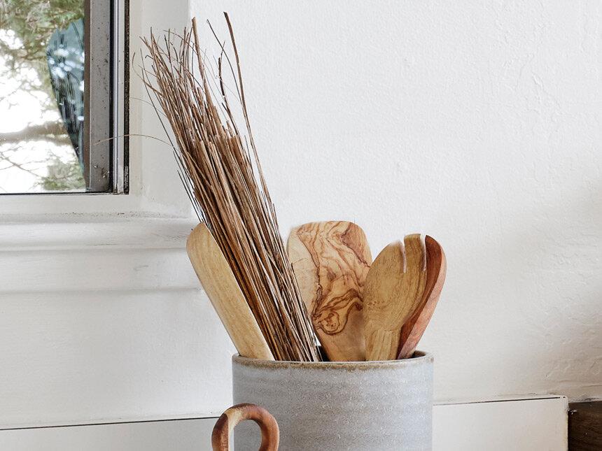 Hari Decorative Broom